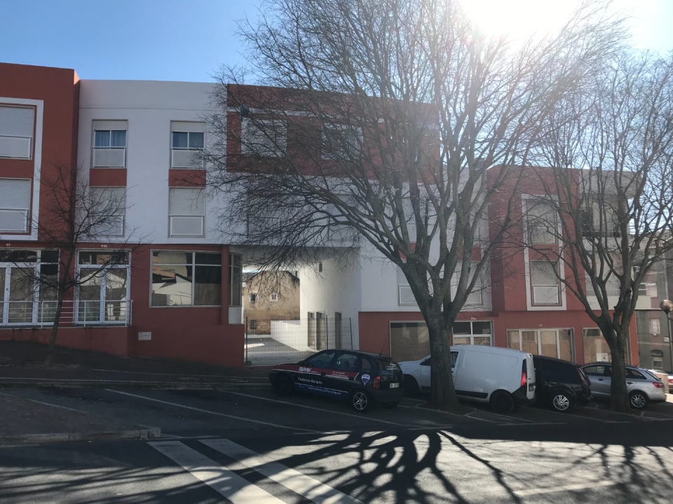 Housing and Commerce Building - Amadora